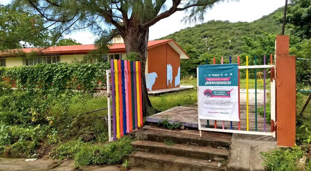 Entregan primeras escuelas reparadas en región del Istmo en Oaxaca