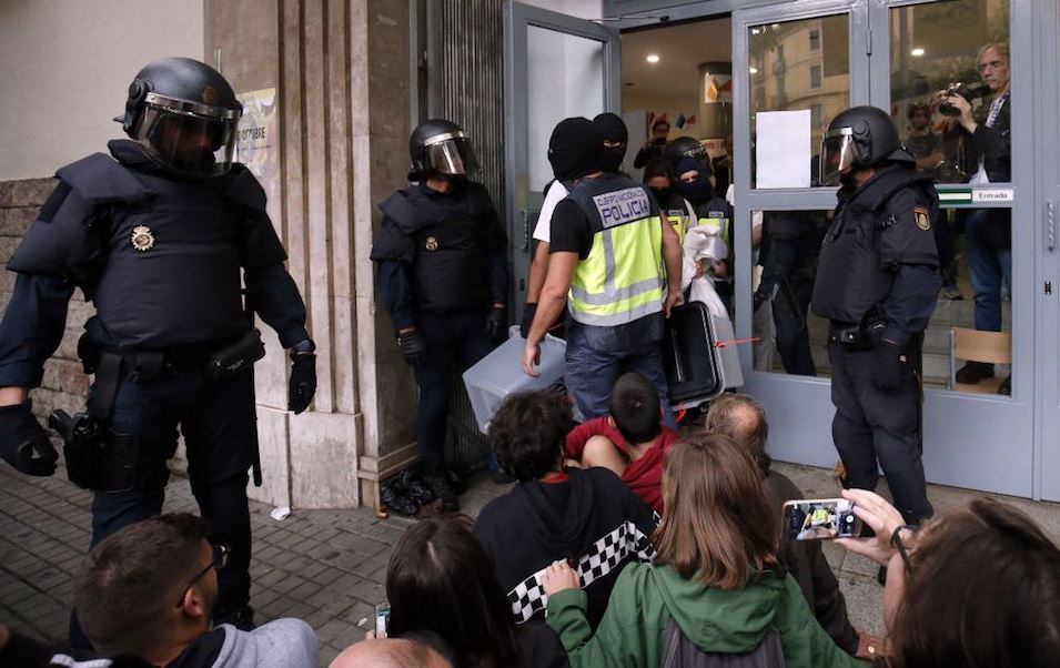 gobierno catalan denuncia violencia balas referendum