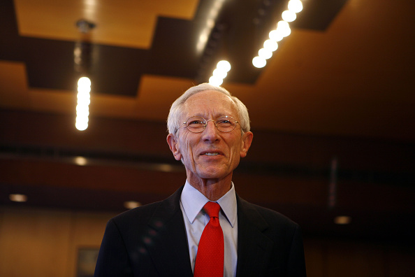 Fischer considera probable el aumento de las tasas de interés