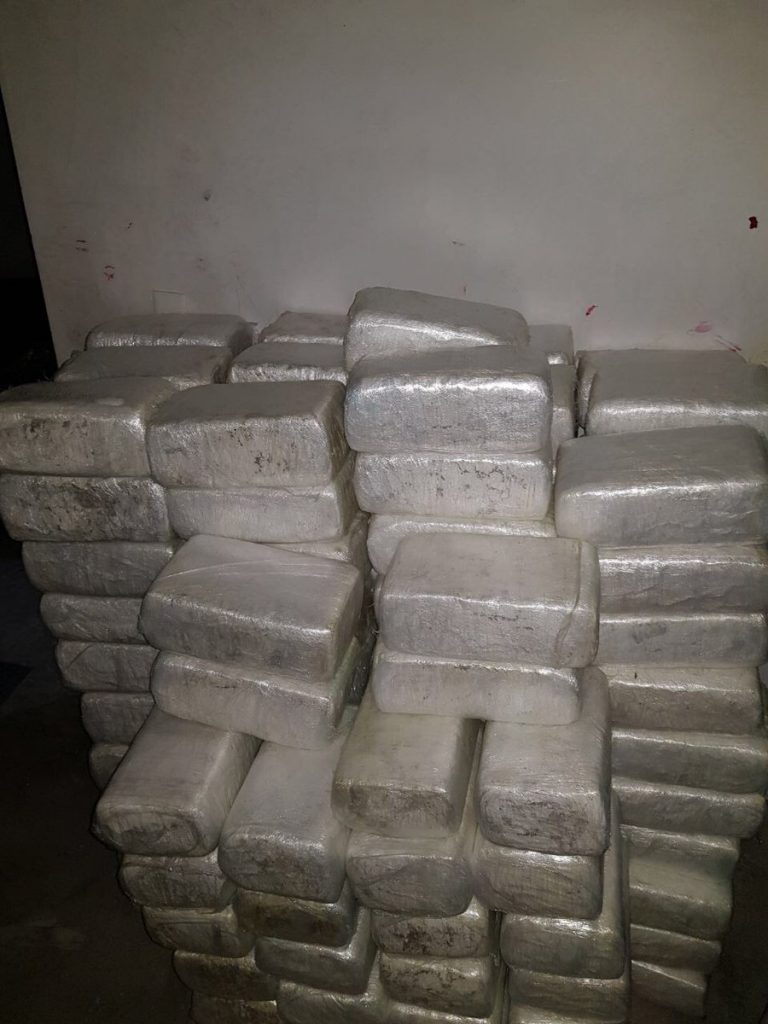 Hallan paquetes de droga en vivienda de la colonia Praderas del Oriente, en Juárez, NL