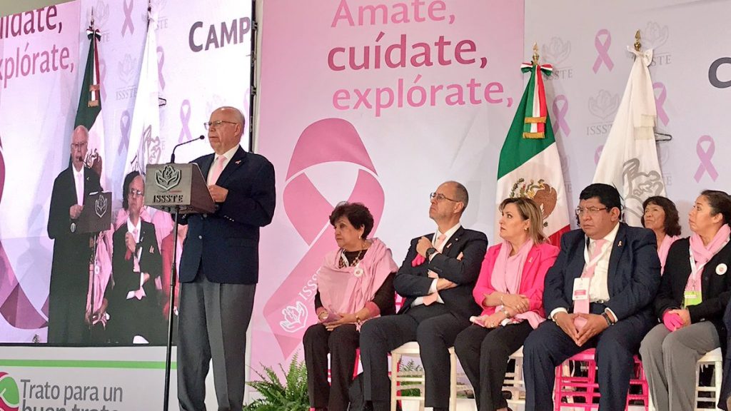 José Narro anuncia la campaña 'Guantes Rosas'