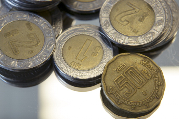 La moneda mexicana cae después de su mejor jornada