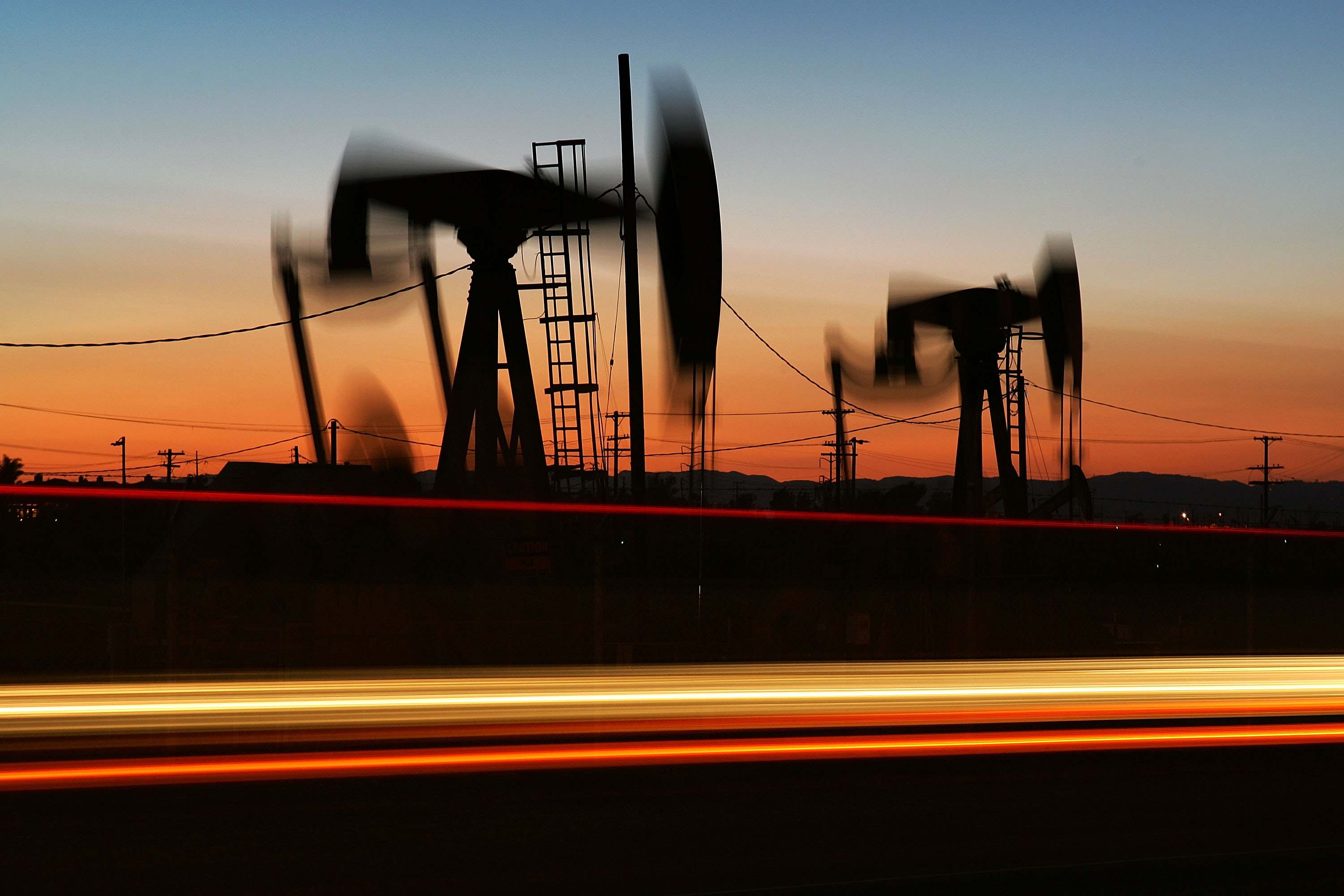 Los precios del petróleo inician estables tras comentarios de la OPEP