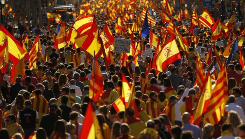 cientos participan marcha favor espana cataluña