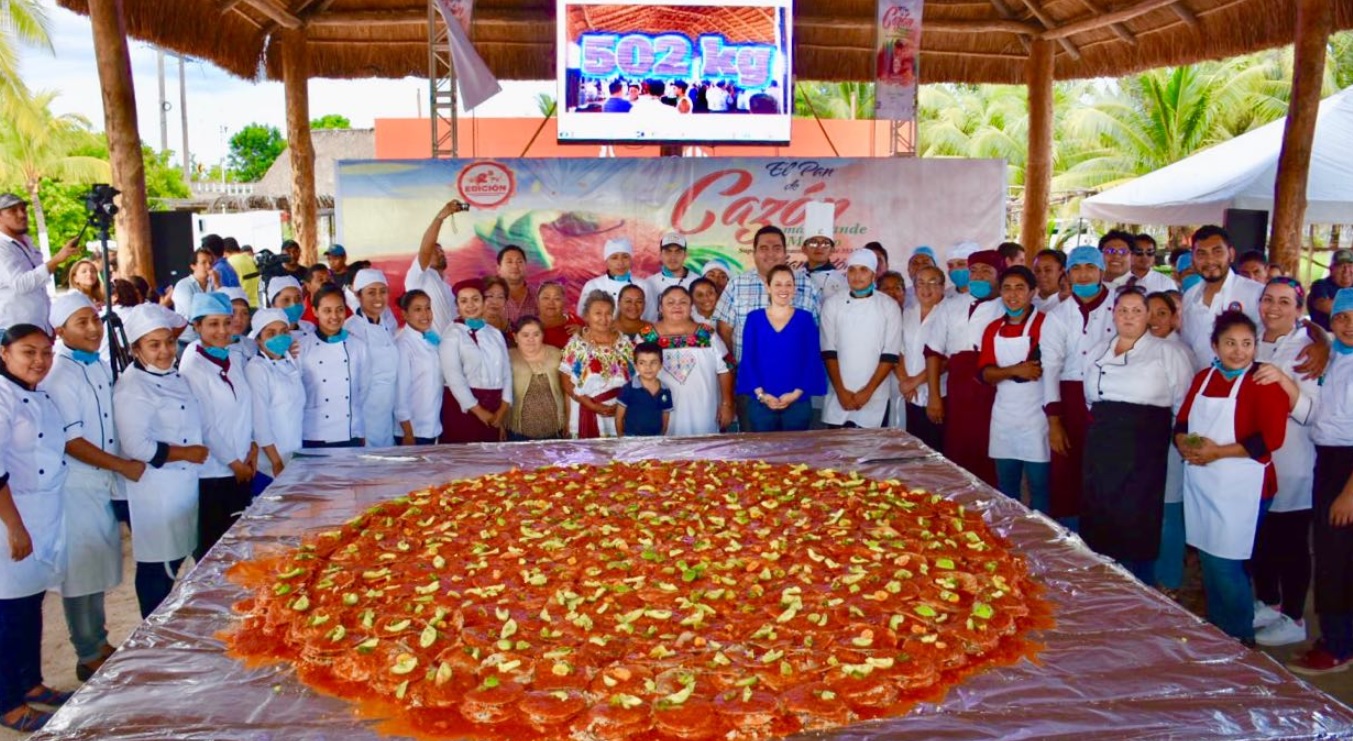 Por segundo año, elaboran en Campeche el pan de cazón más grande del mundo
