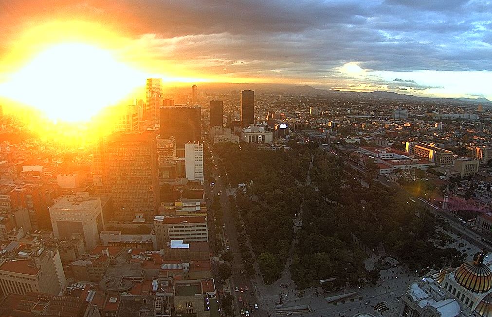 panoramica de la ciudad de méxico; prevén lluvias dispersas