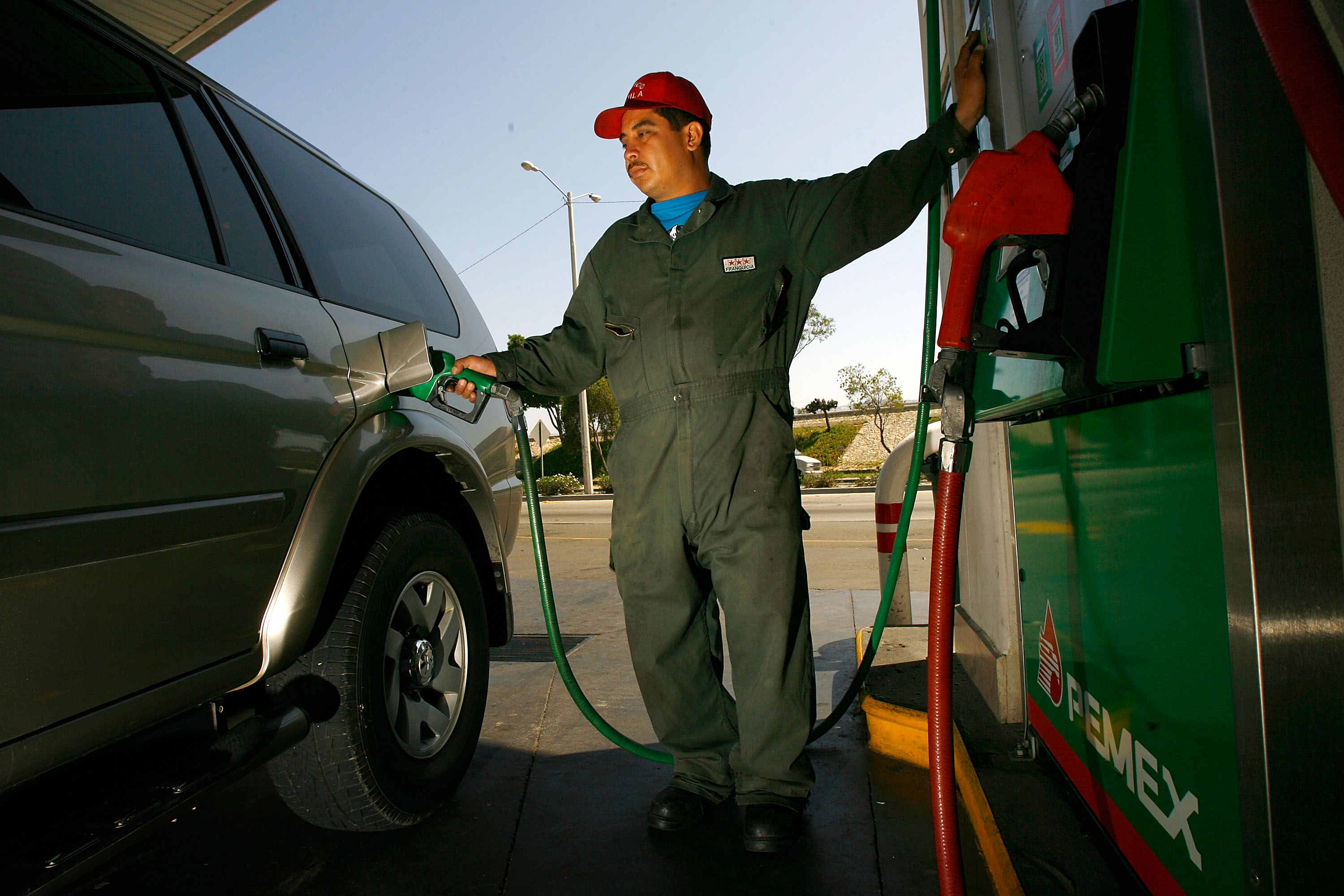 Pemex niega venta de gasolinas de mala calidad