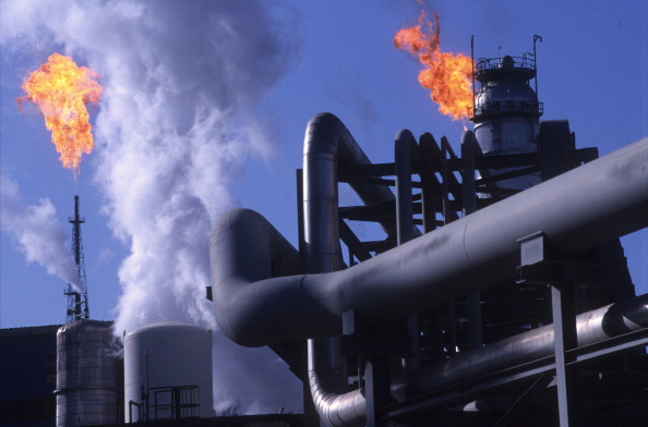 Precios del petróleo suben; se espera acuerdo en la OPEP