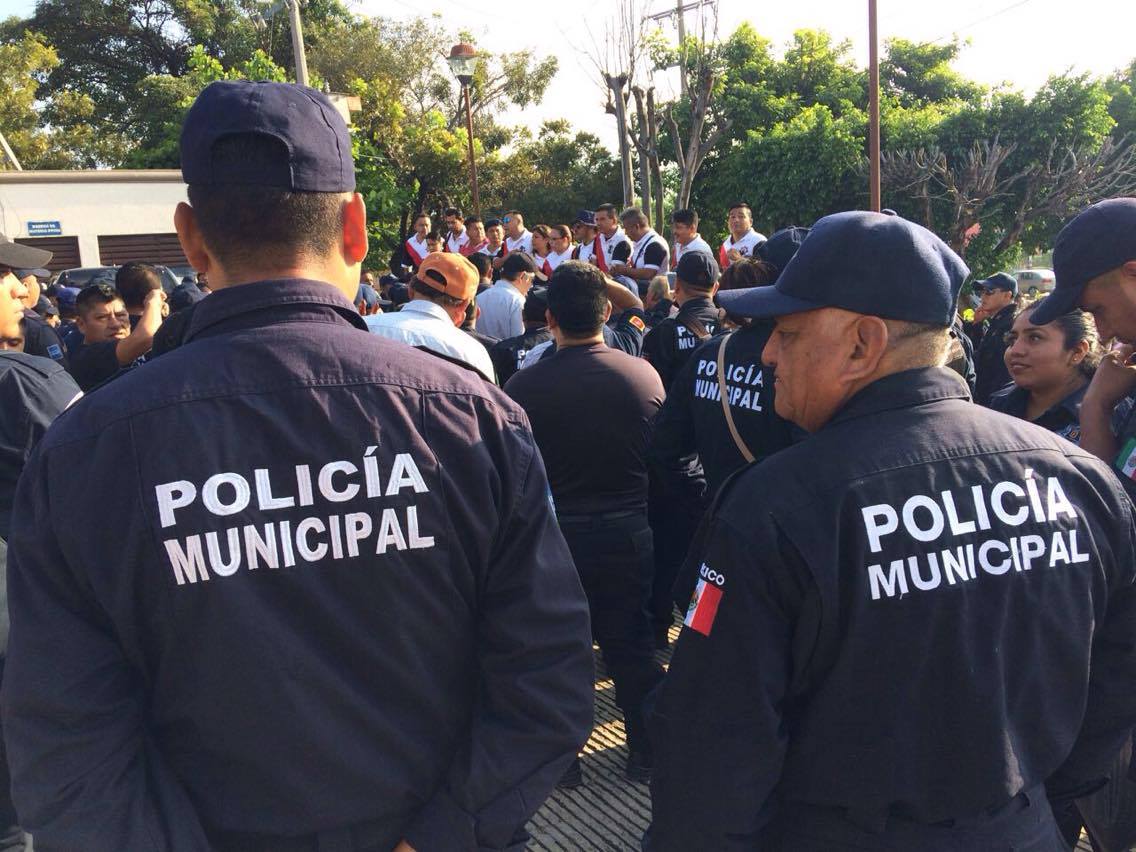 Marchan policías en Tuxtla Gutiérrez, Chiapas