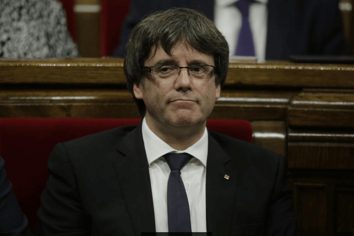 Puidgemont habla ante el Parlamento de Cataluña