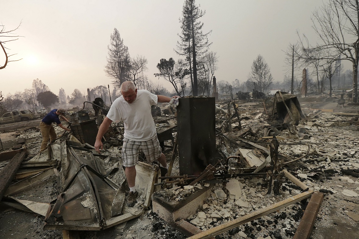 14 incendios forestales devastan el norte de California