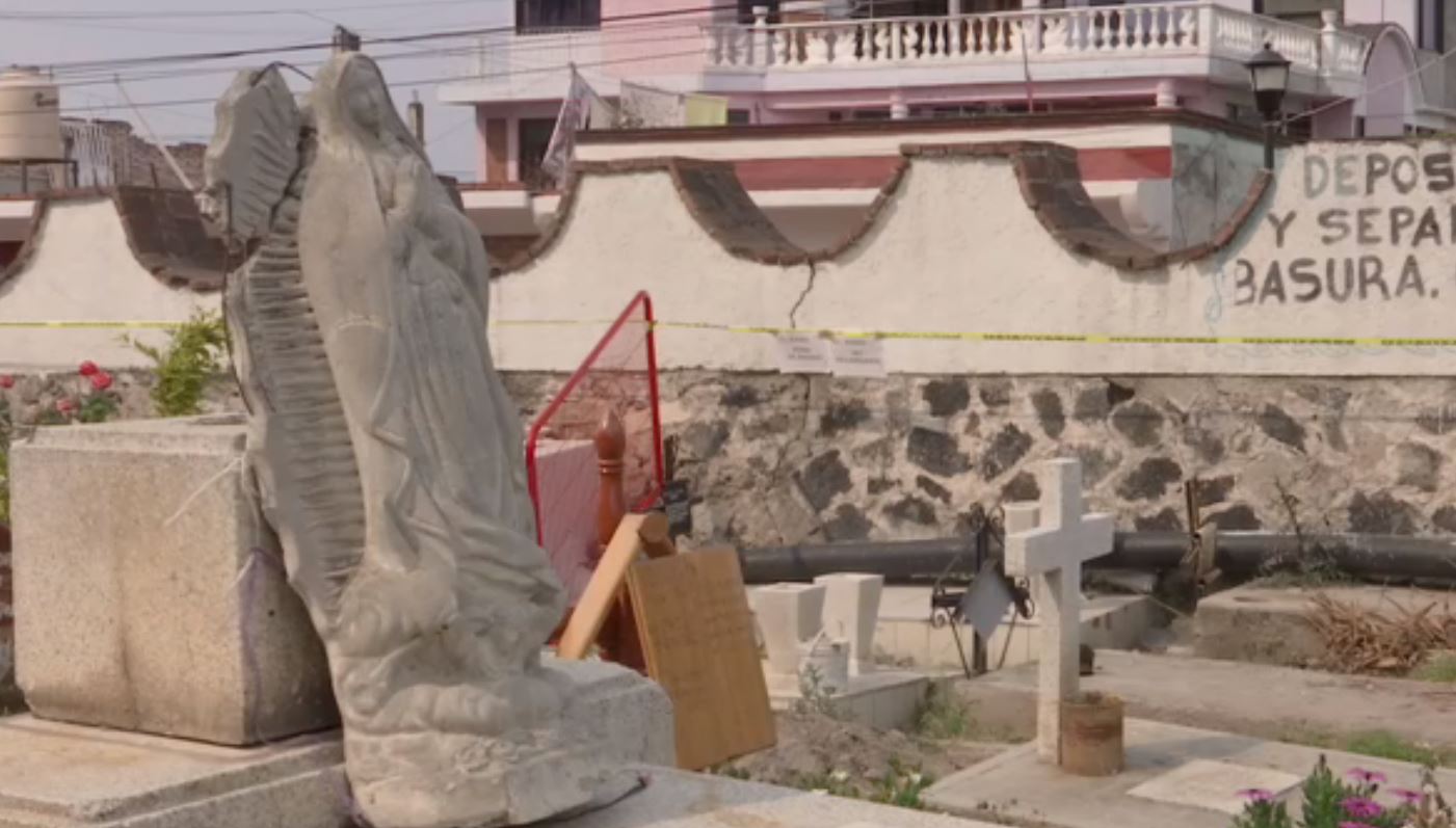 Sismo afecta barda del Panteón de San Andrés Mixquic en Tláhuac