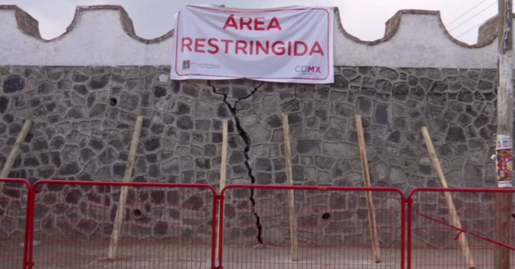 Sismo afecta barda del Panteón de San Andrés Mixquic en Tláhuac