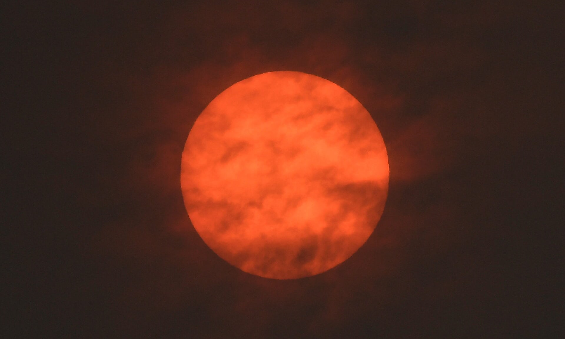 Apocalíptico, Sol rojo, Cielos Amarillos, Huracán Ofelia