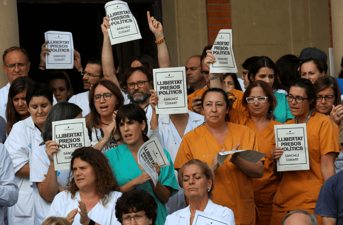 Trabajadores de salud se unieron a la protesta para exigir la liberación de los líderes independentistas