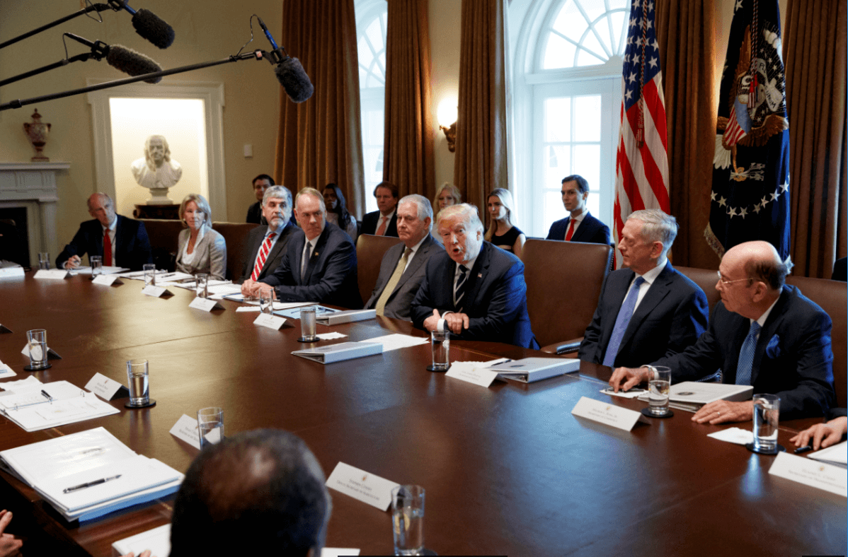 Trump mantuvo un encuentro con su gabinete en la Casa Blanca