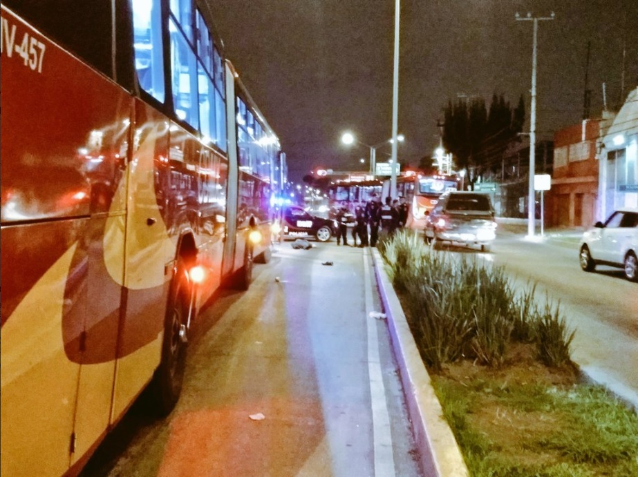 unidad del metrobus mata a un hombre sobre avenida vallejo
