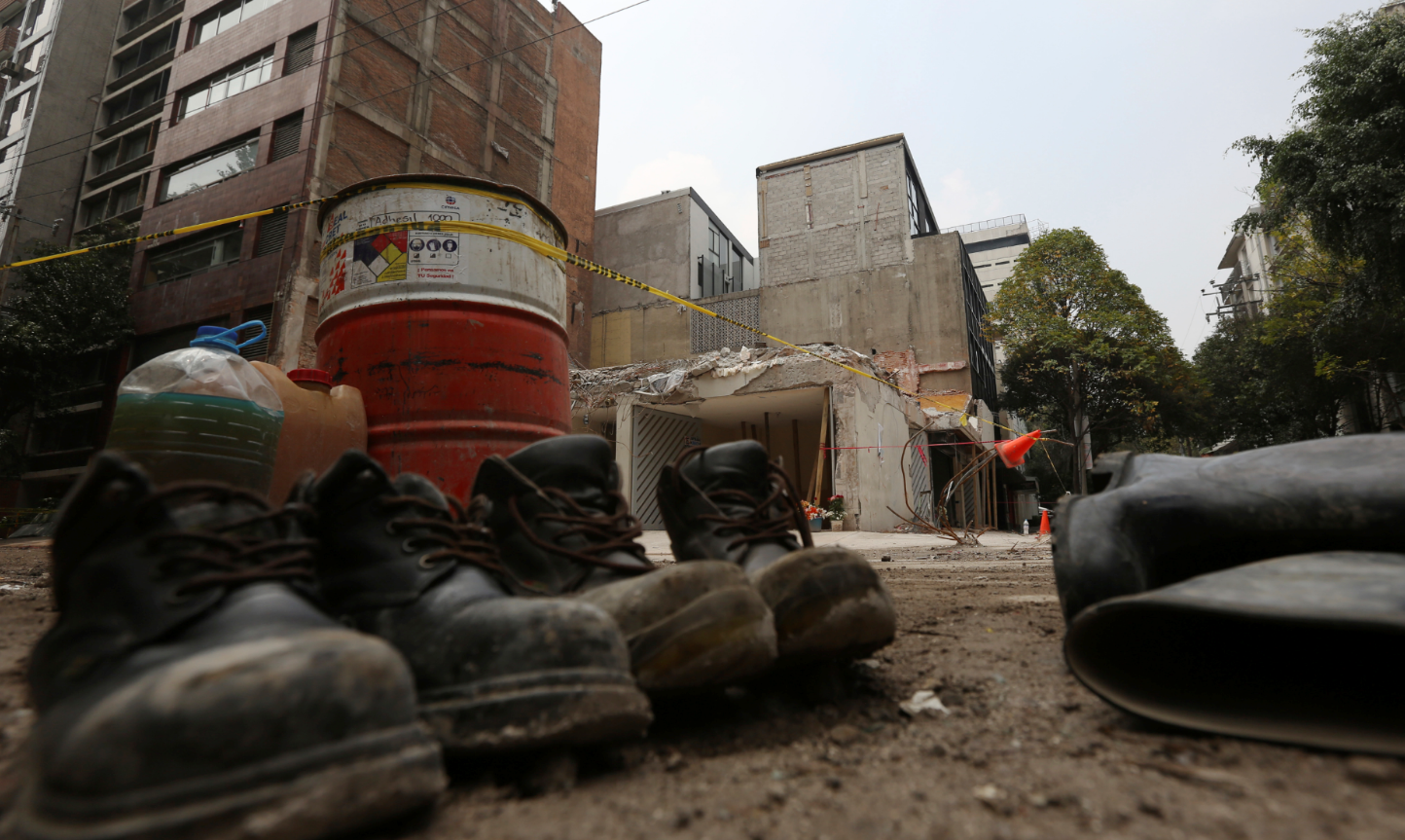 Zona del derrumbe en calle Ámsterdam, colonia Condesa, tras sismo en CDMX