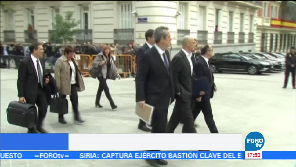Emiten orden de detención contra Carles Puigdemont