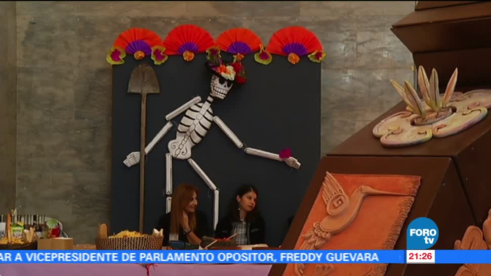 Exponen altares de muertos en Italia