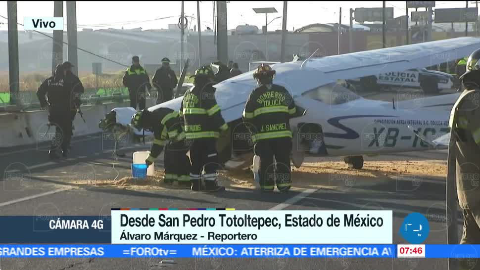 Avioneta aterriza de emergencia en el Boulevard Aeropuerto de Toluca, Edomex