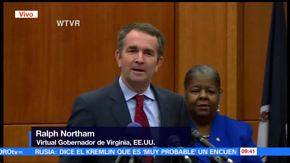 Ralph Northam pronuncia discurso tras ganar la gubernatura de Virginia