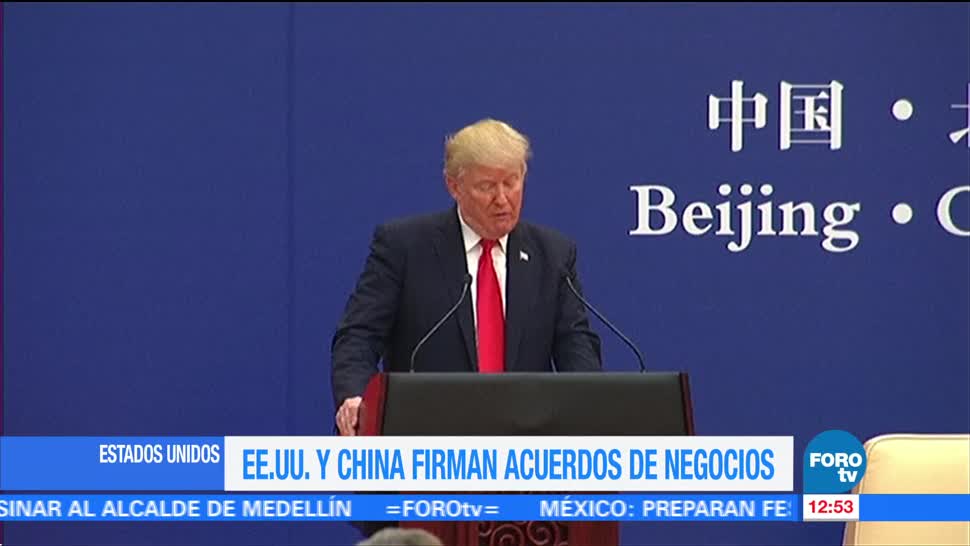 Trump y Xi Jinping firman acuerdos de negocios