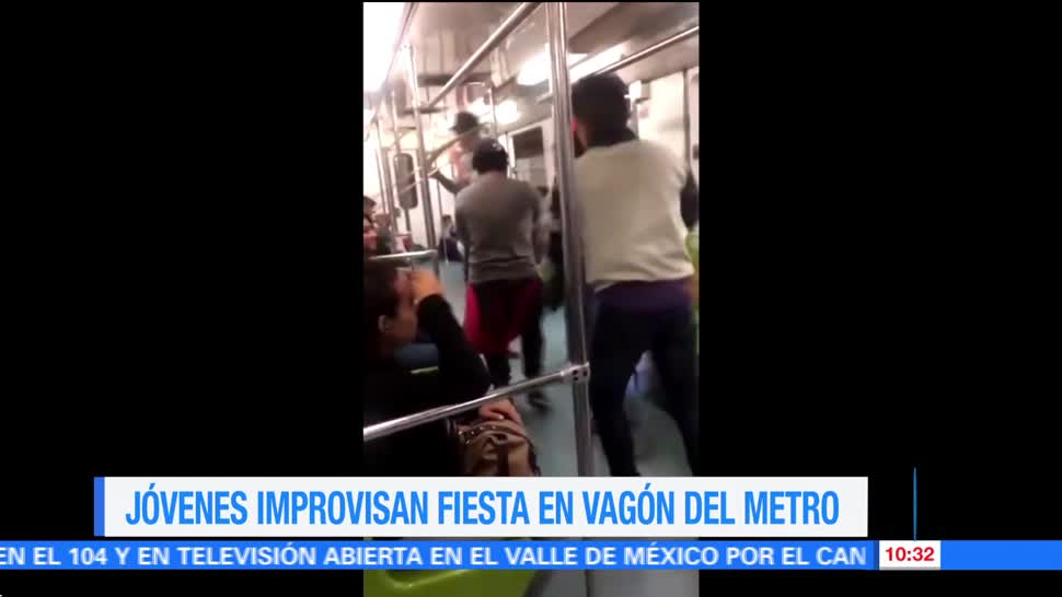 Extra, Extra: Jóvenes improvisan fiesta en vagón del Metro