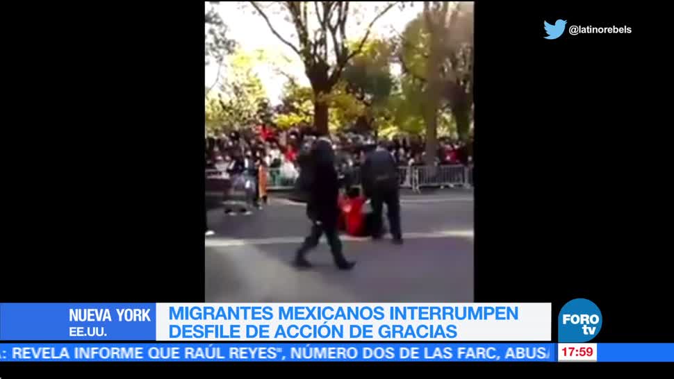 Migrantes mexicanos protestan durante desfile en NY