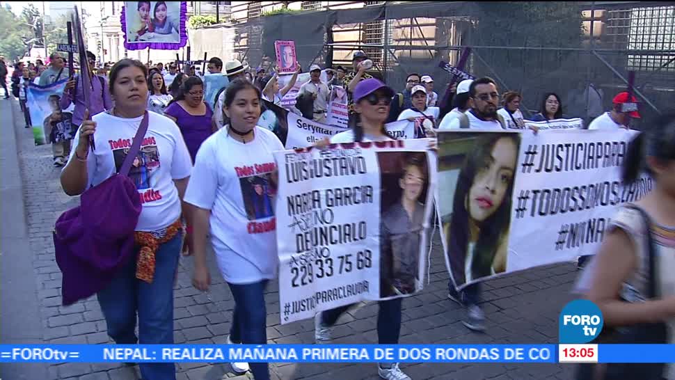 Marchan contra feminicidios en Ciudad de México
