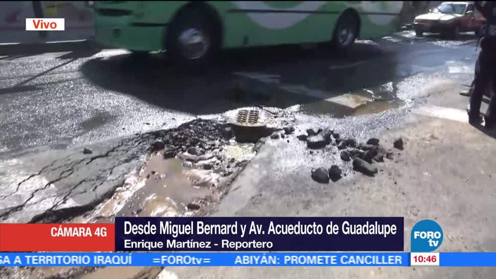 Fuga de agua afecta tránsito vehicular en Miguel Bernard y Acueducto de Guadalupe