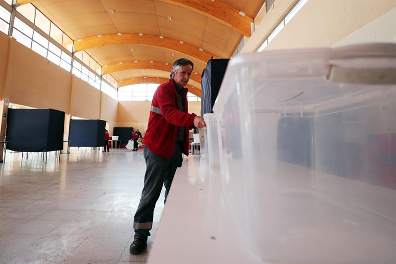 abren centros votacion eleccion presidencial chile