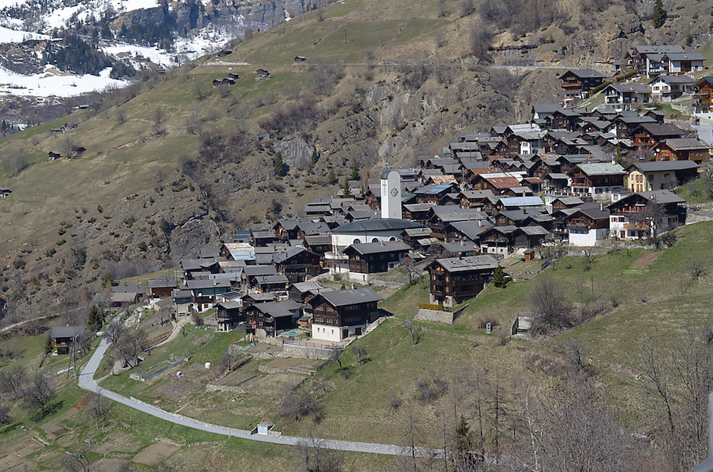 Pueblo en los Alpes pagaría por vivir ahí