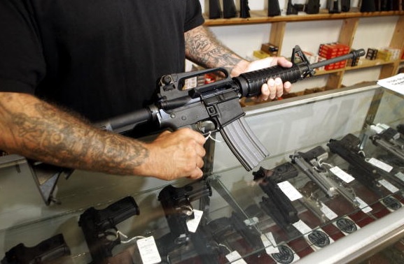 Corte Suprema de EU mantiene prohibición de armas de asalto en Maryland