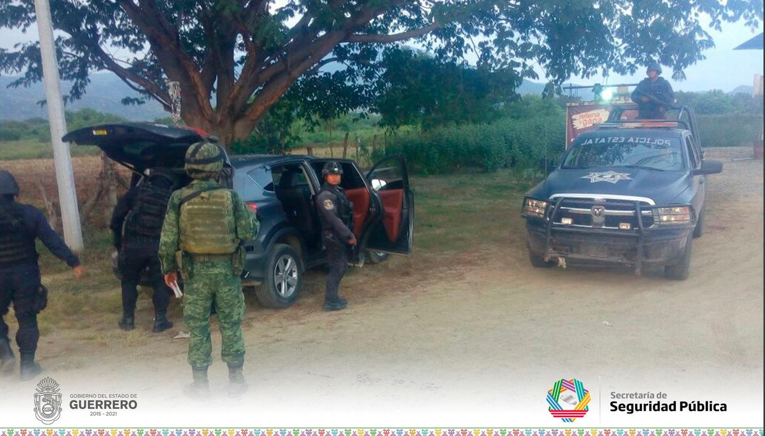 Aseguran armamento y droga en Zihuatanejo, Guerrero