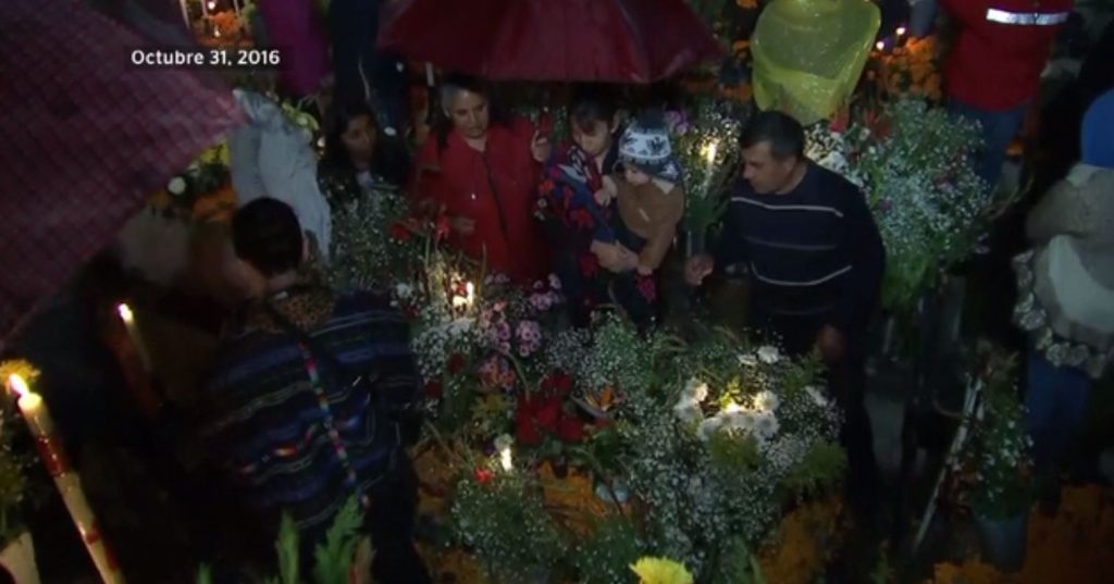 Aspectos de la celebración de Día de Muertos en Mixquic en 2016