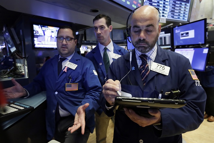 Wall Street cierra mixto y récord Dow Jones