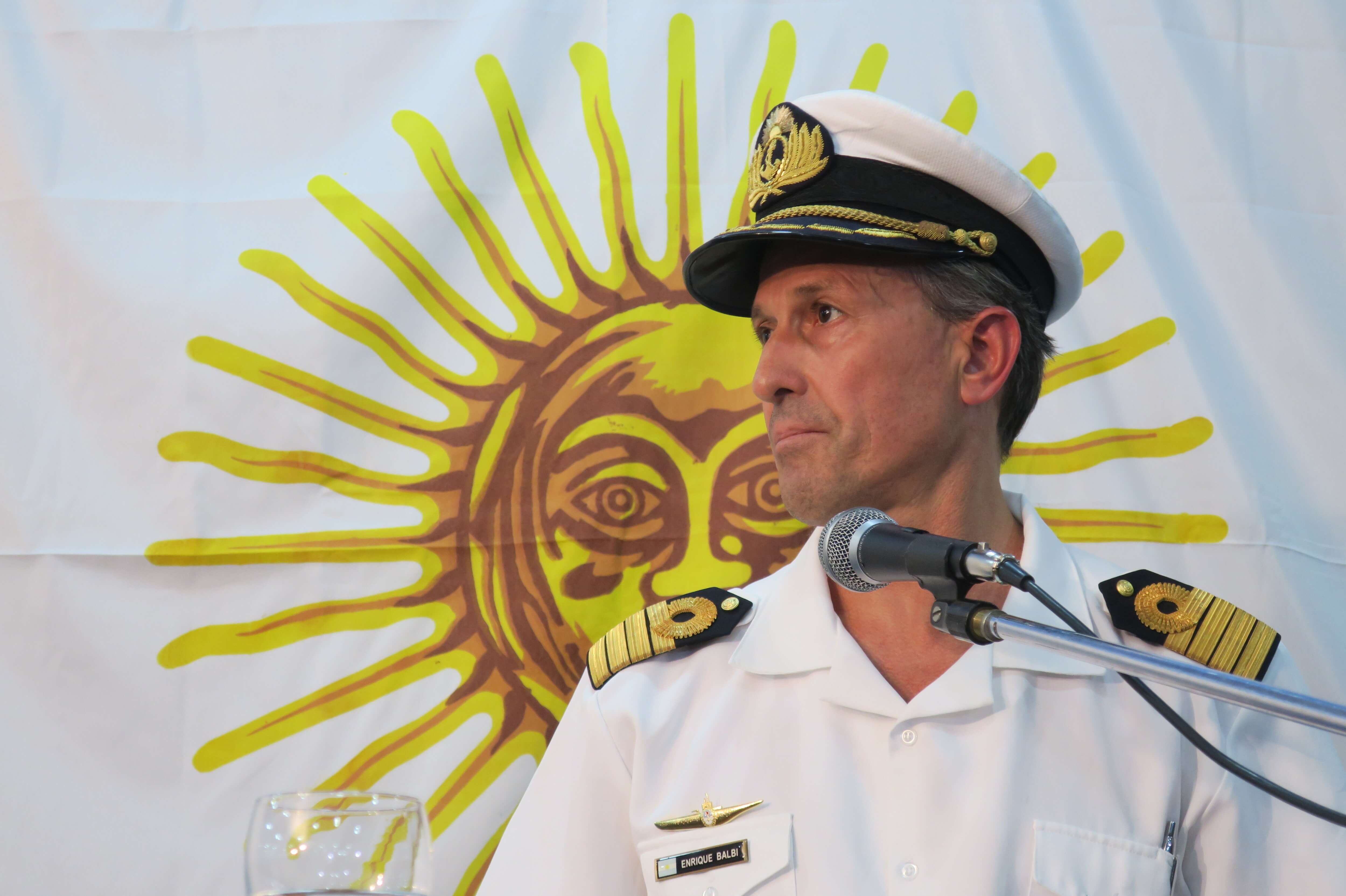 Argentina investiga a Armada tras desaparición de submarino; destituirá a altos mandos