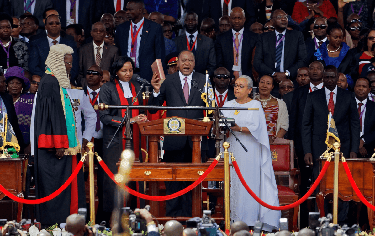 El presidente de Kenia, Uhuru Kenyatta, asume su segundo mandato