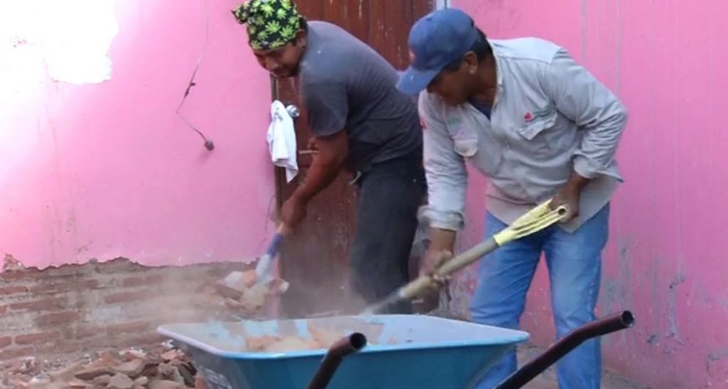Familias de Juchitán retrasan reconstrucción de casas