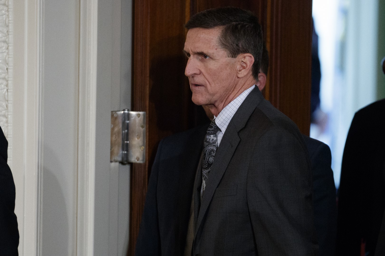 Flynn deja de pasar información sobre nexos rusos