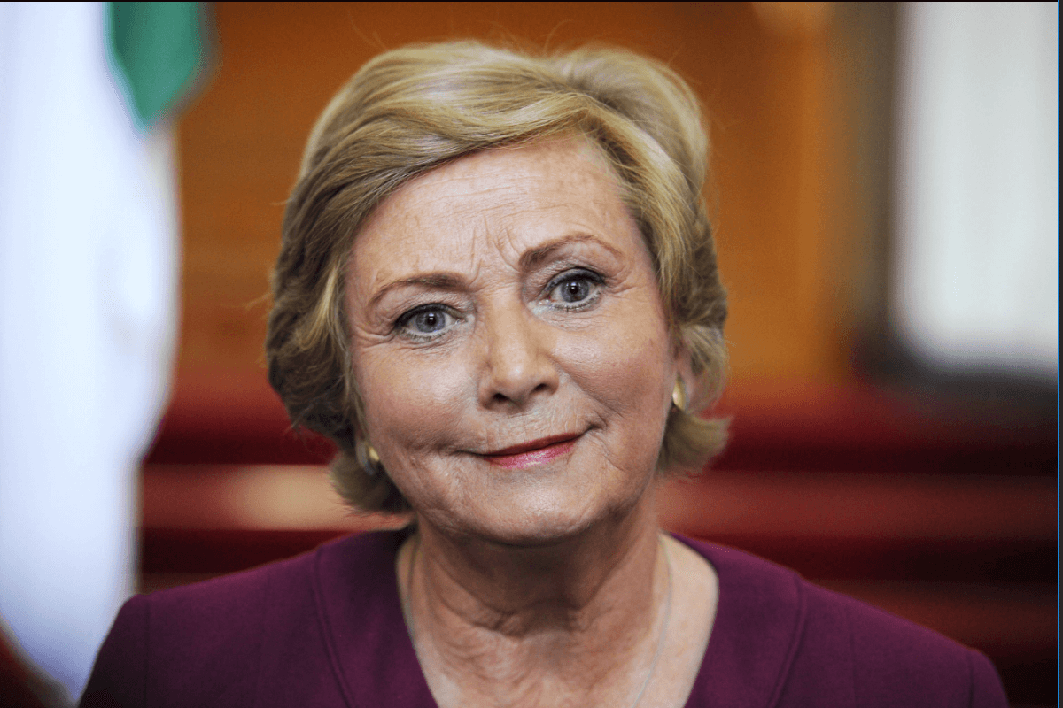 Frances Fitzgerald deja el cargo de viceprimera ministra de Irlanda