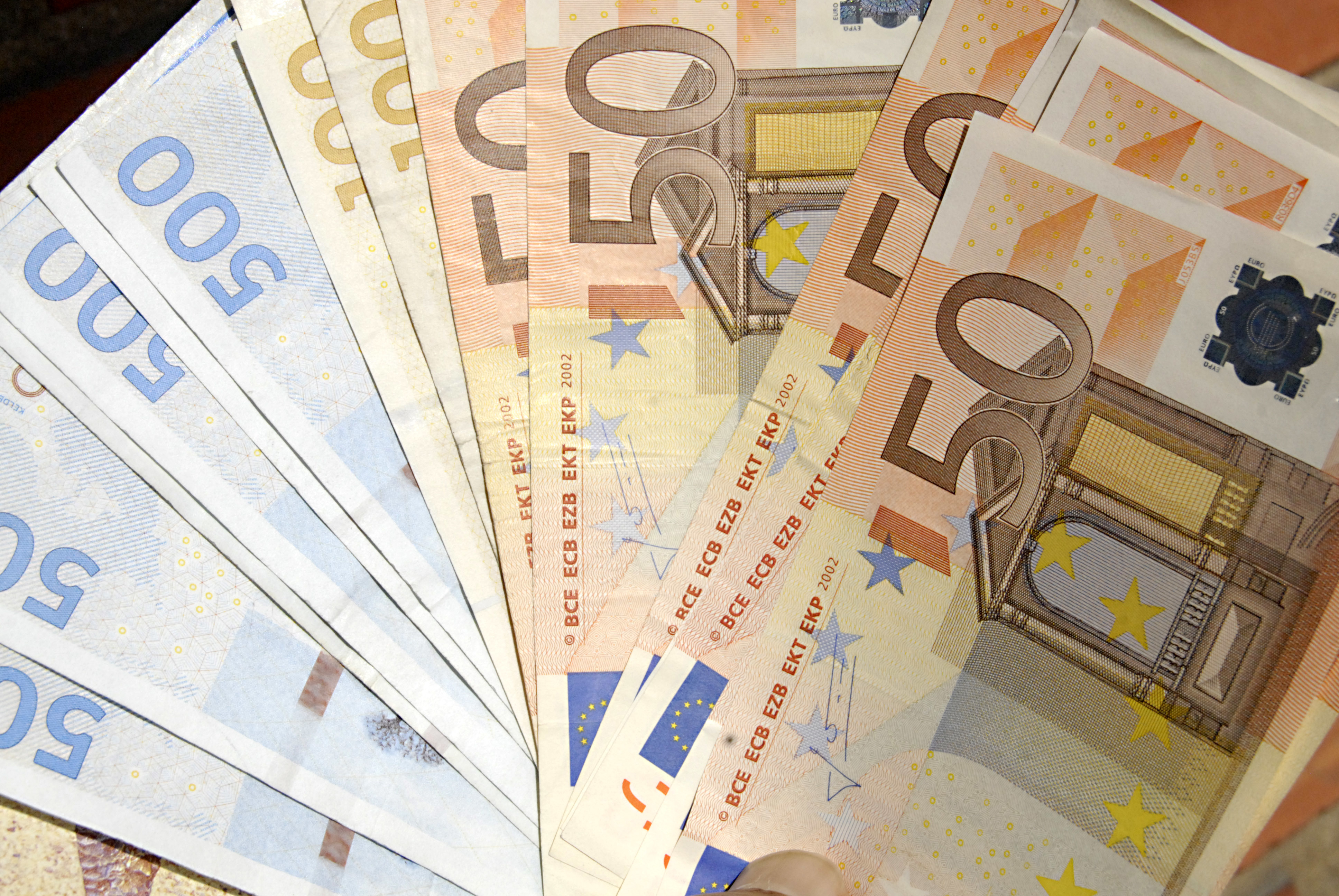 Francia propone recorte de financiamiento a países que den refugio fiscal