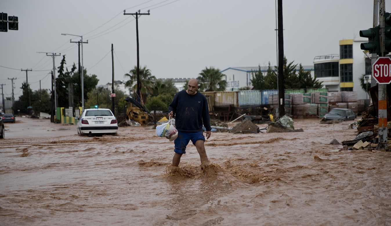 Inundaciones en Grecia dejan 15 muertos y cientos de desaparecidos