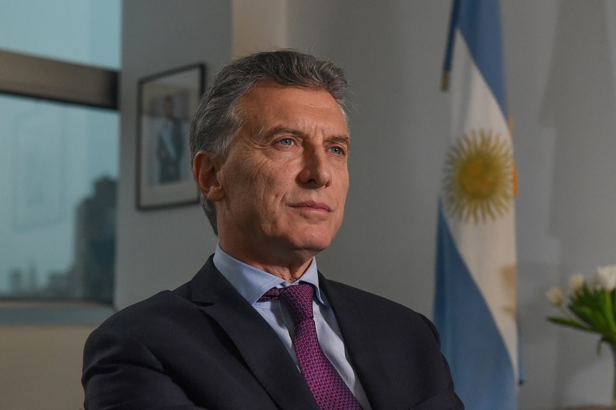 Helicóptero que trasportaba presidente Argentina aterriza emergencia