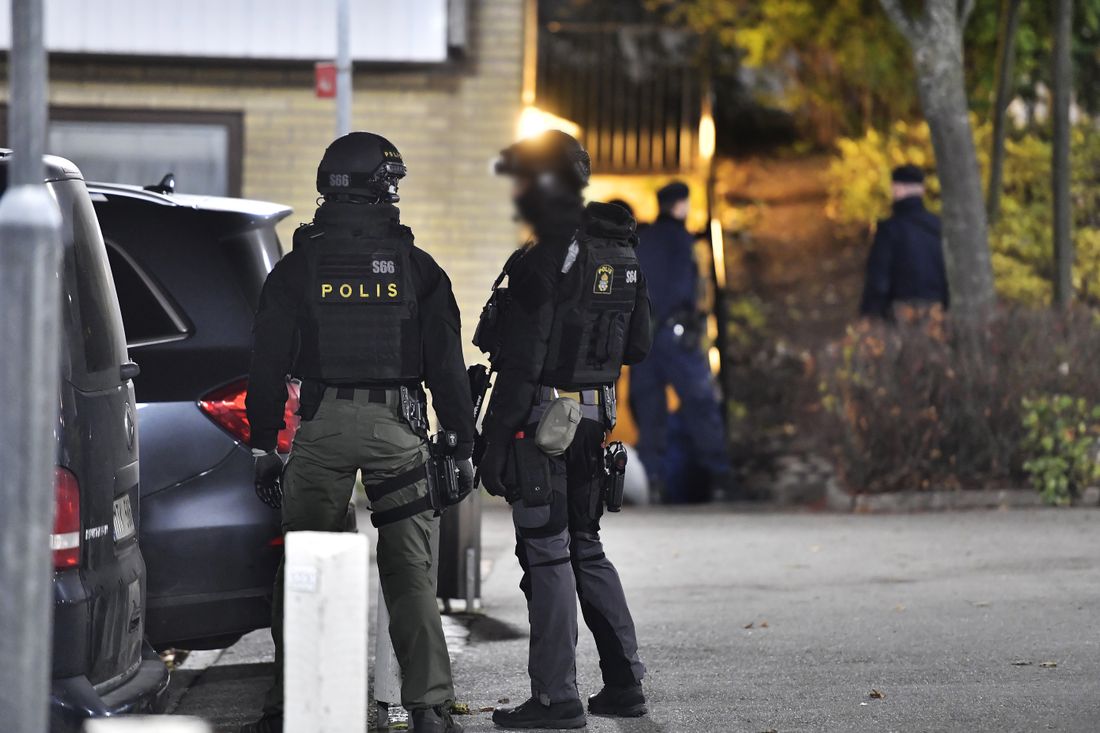 Reportan hombres armados zona residencial Estocolmo