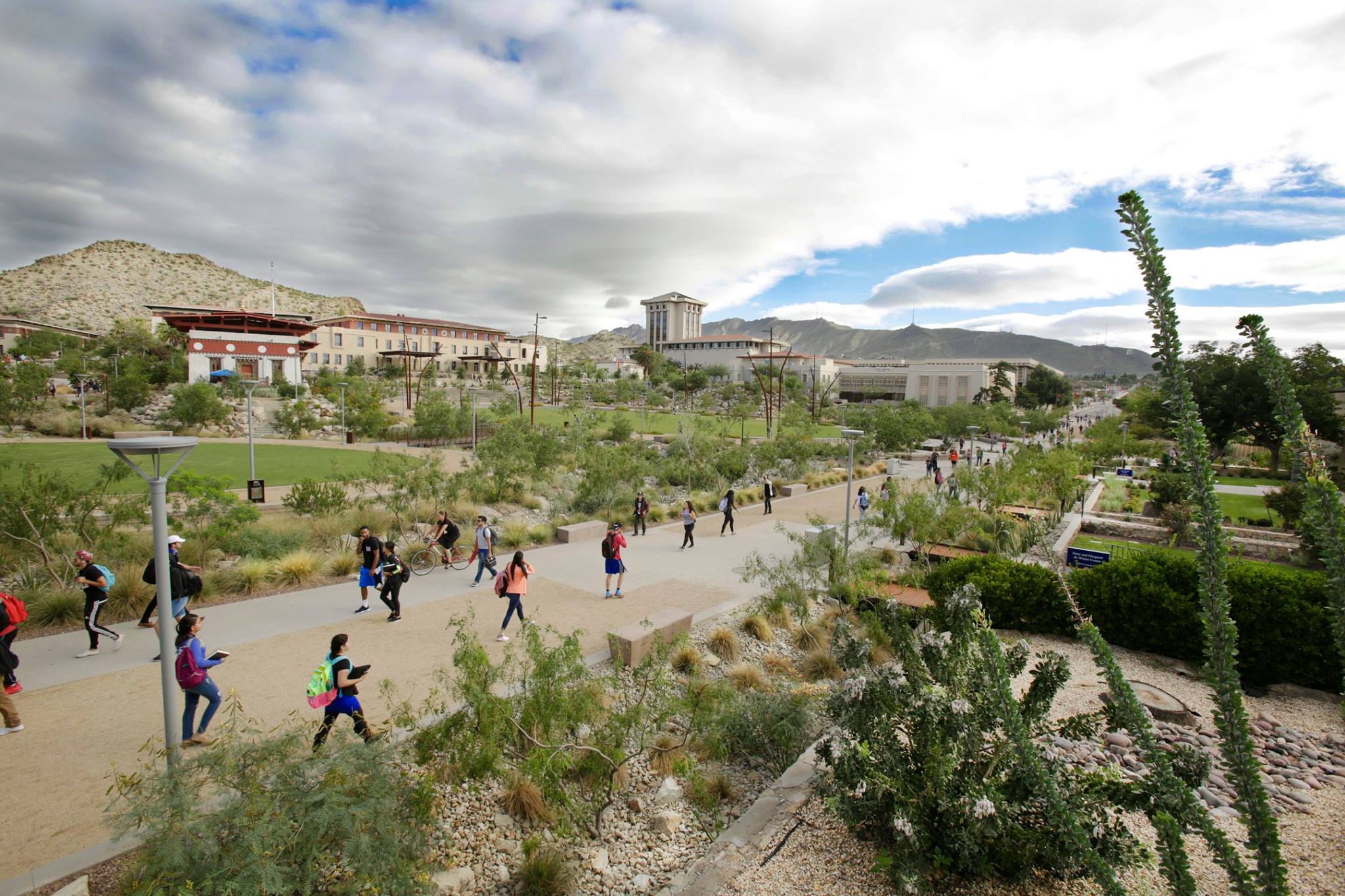 Becan a estudiantes mexicanos en universidad en El Paso, Texas