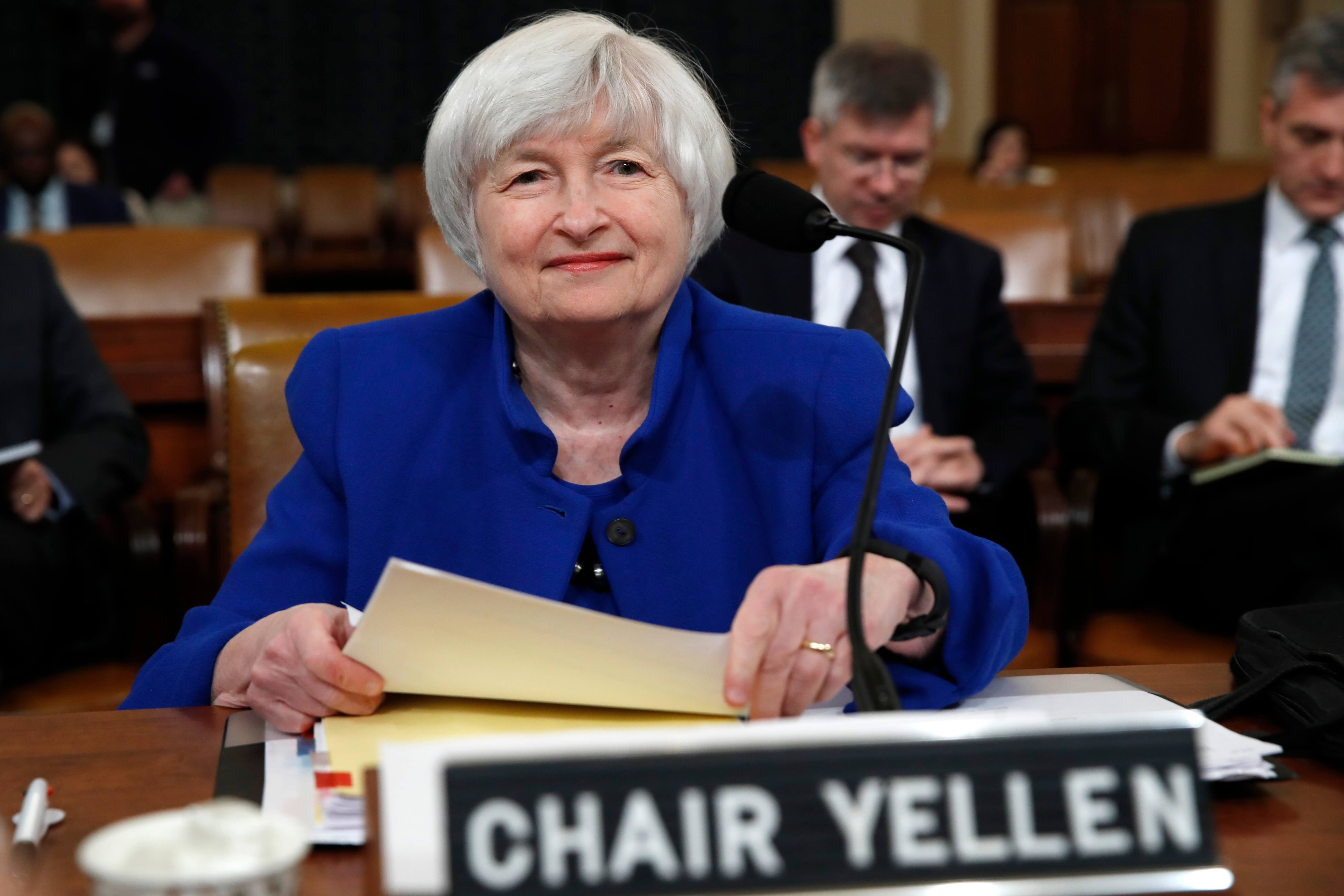 Expansión económica es vez más general en Estados Unidos, dice Yellen