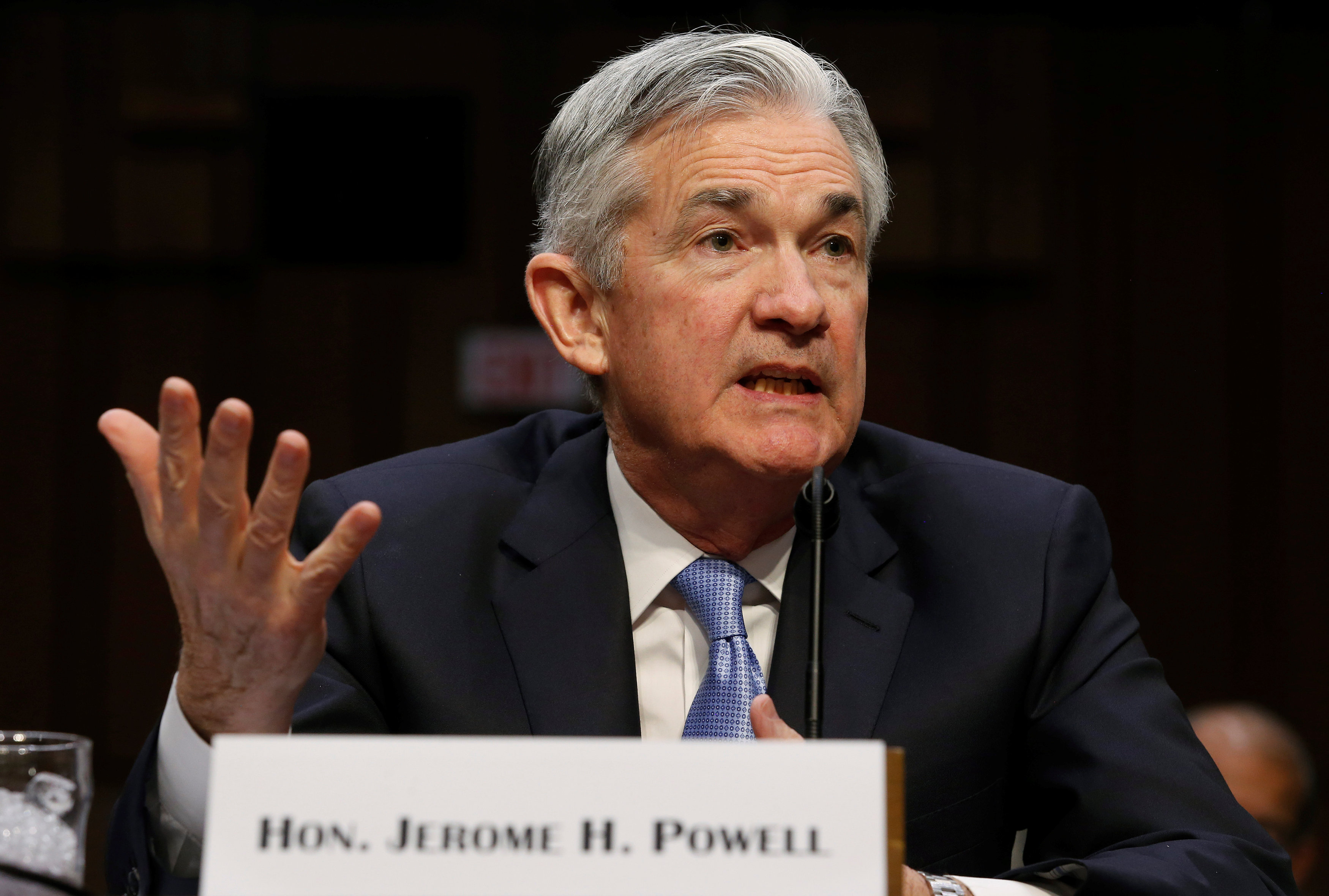 Powell se compromete a responder ante amenazas de la economía
