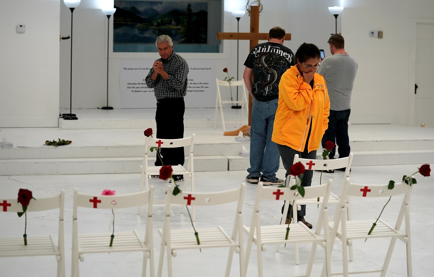 Transforman iglesia masacrada de Texas en monumento a víctimas